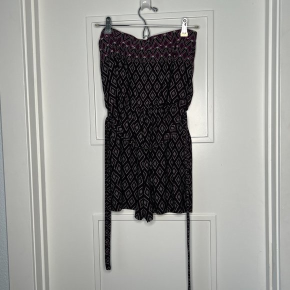WHBM Strapless Romper w/ Pockets - Picture 5 of 5